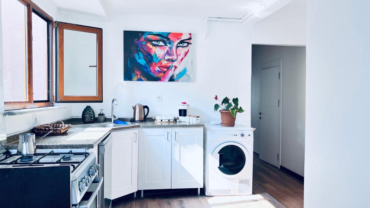 Apartament New Renovated 3 Bedroom 2 Bathroom Laleli *